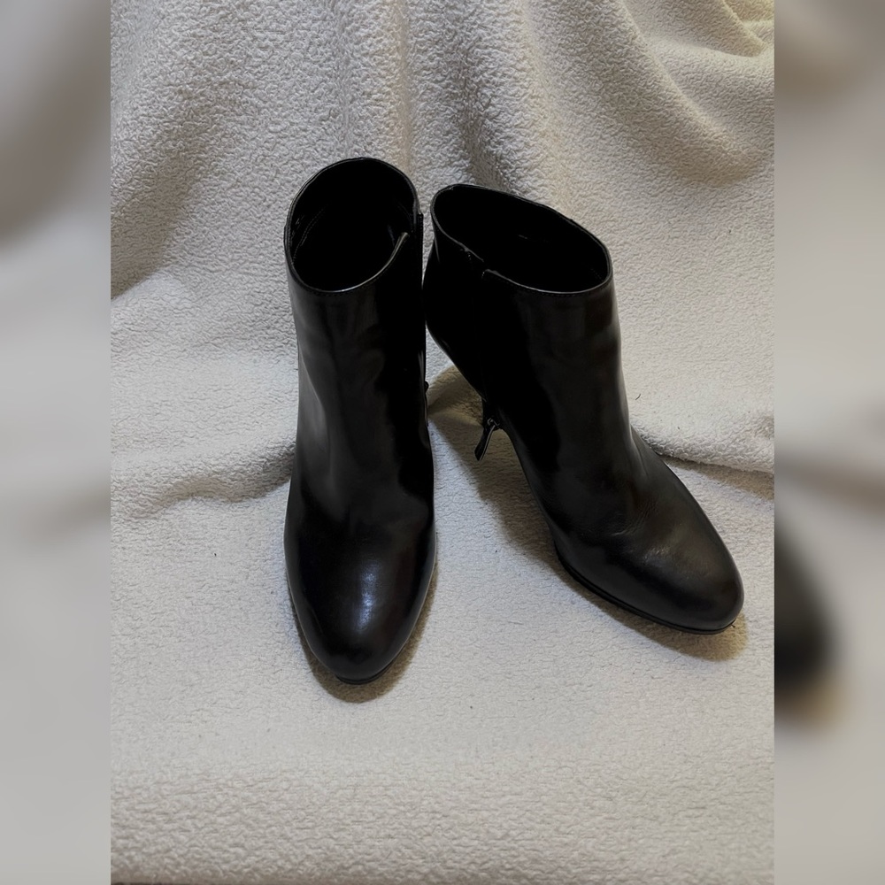 Via Spiga Genuine black Leather high heel ankle boots